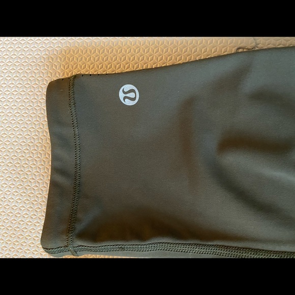 Lululemon cropped legging Size 4 - Picture 7 of 7